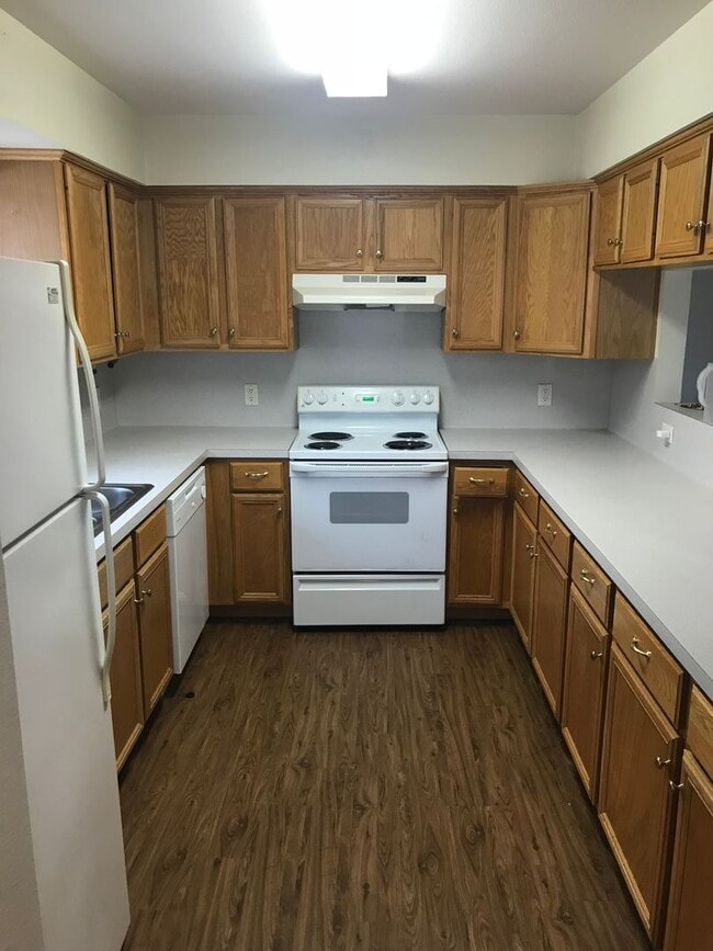 Photo - Spacious Duplex Available In Steeplechase ...