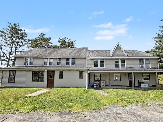 Building Photo - 751 NY-42 Unit 4