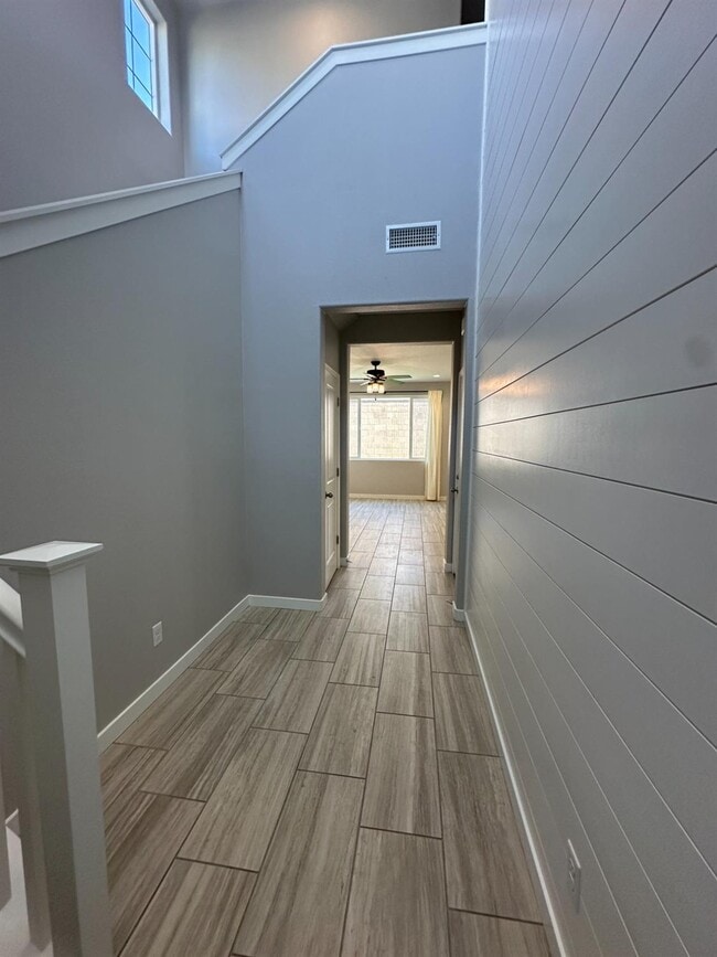 Photo - 4249 Hillside Rd