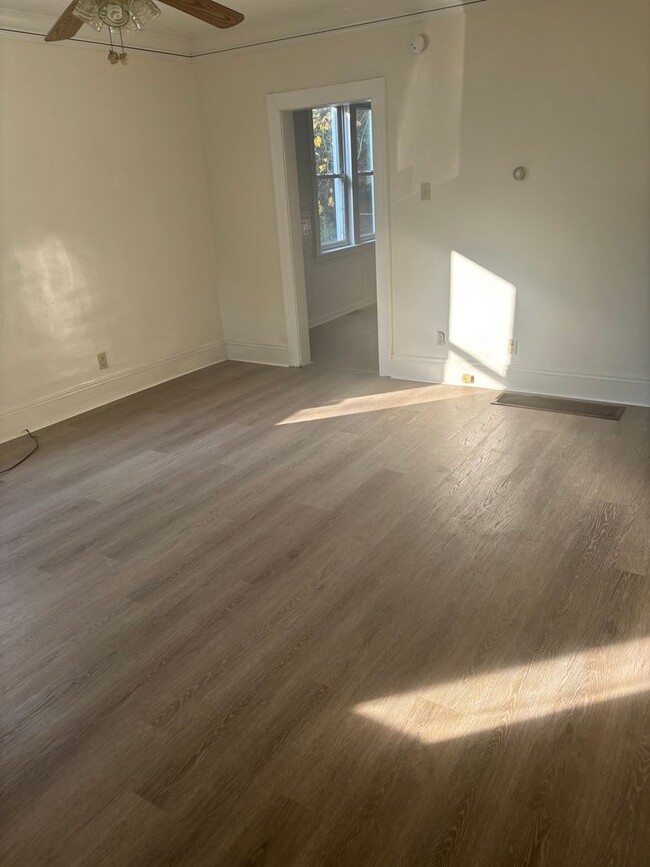 Photo - 3bd Single Fleet/Harvard Cash Pay/Section 8