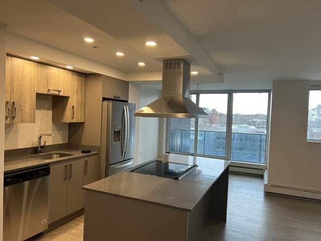 Photo - 5633-5633 Fenwick St Unit 808