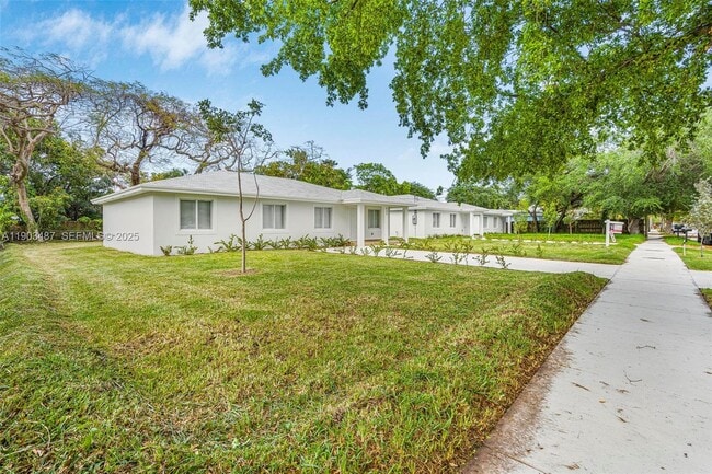 Photo - 933 NW 50th St