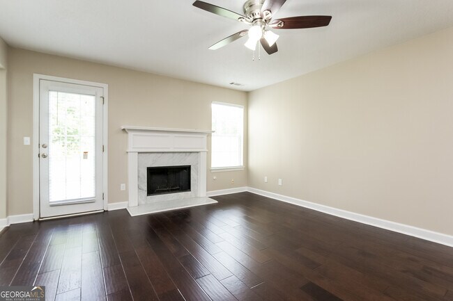 Photo - 6123 Lamp Post Pl