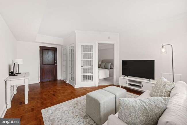 Photo - 719 S St Asaph St Unidad 301