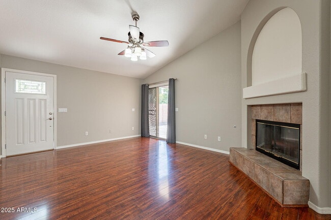 Photo - 491 E Devon Dr