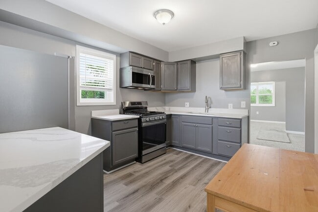 Photo - 23060 Bernard St Unit LWR
