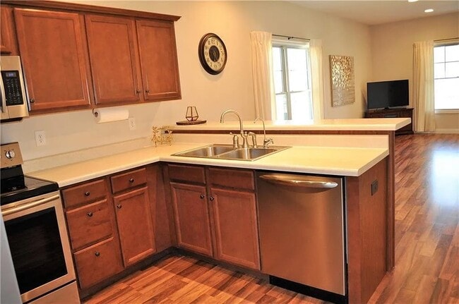 Photo - 1914 Buckthorn Dr