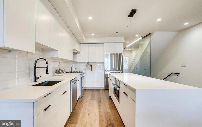Photo - 3810 13th St NW Unit 2