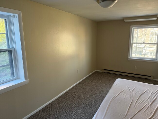 Photo - 377 Hudson Ave Unidad 377 Hudson Avenue - 2nd F