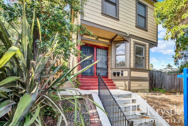 Photo - 709 Carolina St