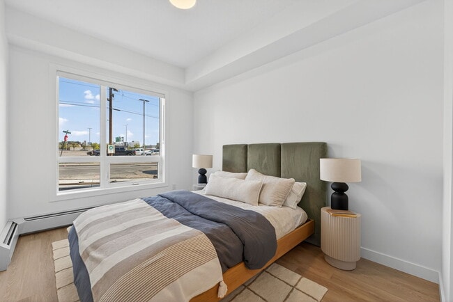 Photo - 517 67 Av SW