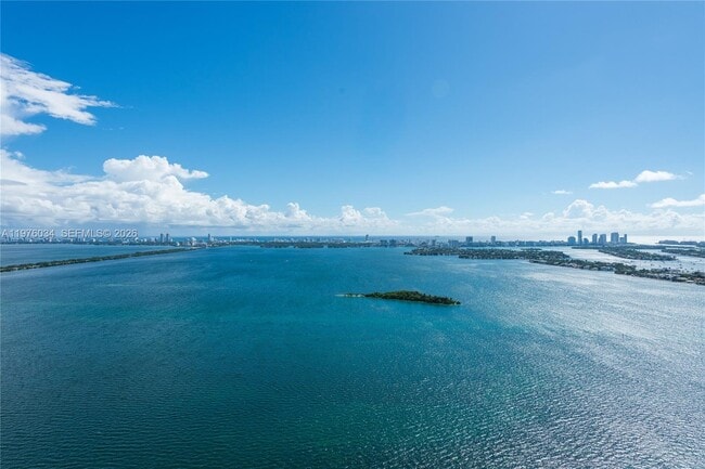 Photo - 700 NE 24th St Unit 4303