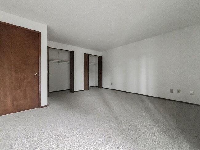 Building Photo - 14327 123rd Ave NE Unit B