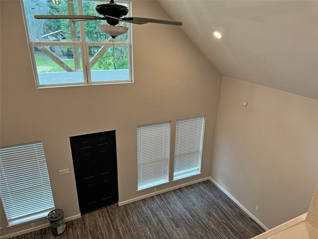 Photo - 60 Acorn Ln Dr