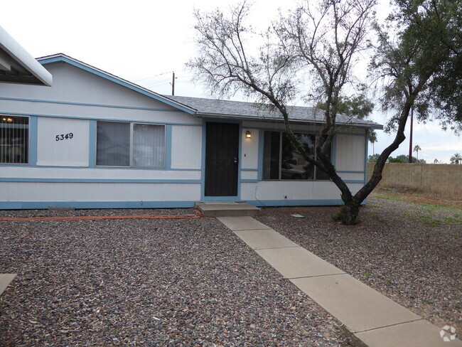 Building Photo - 5349 E Arbor Cir Unit 5349 E Arbor Cir B West Side Rental