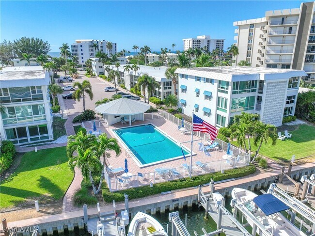 Photo - 2100 Gulf Shore Blvd N Unidad 212