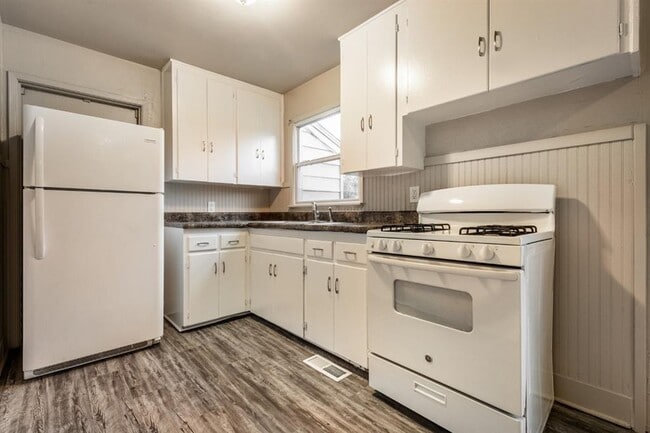Photo - 4037 SE 25th St