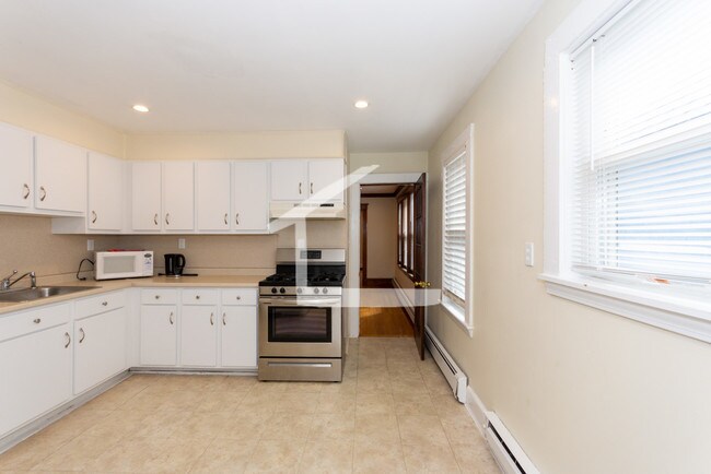 Photo - 20 Presentation Rd Unit 1