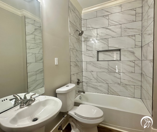 Photo - Pelican - Hilton St Duplex Unit Pelican - 307 Hilton (upstairs)