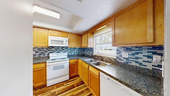 Building Photo - 11406 Bedford Oaks Dr