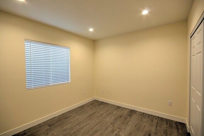 Photo - 14604 Cohasset St