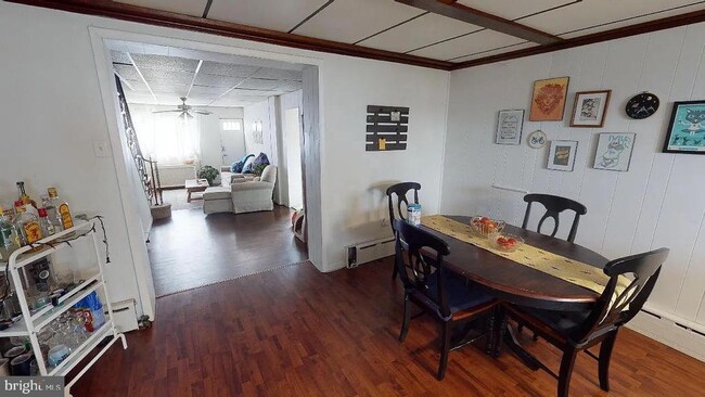 Photo - 415 E Flora St