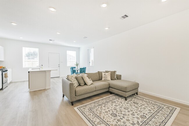 Photo - 819 Sweet Jubilee Ln