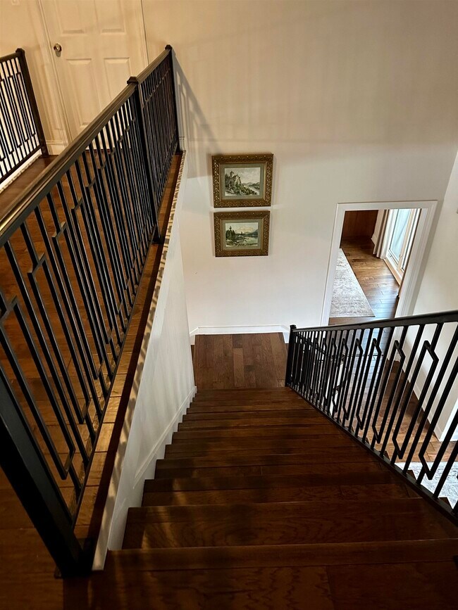 Photo - 1602 Stonehedge Dr