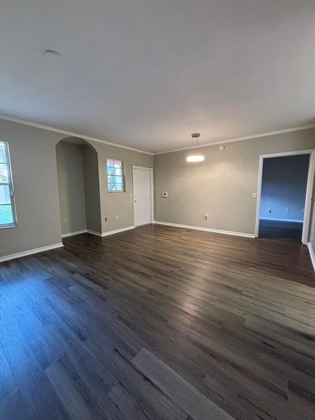 Photo - 2412 Belmont Ln