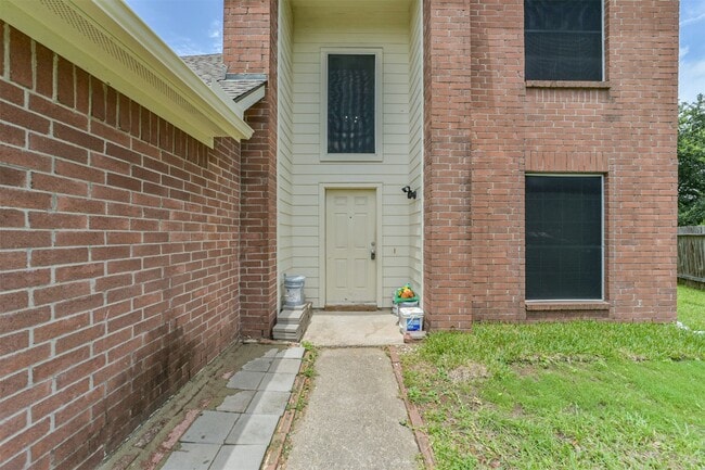 Photo - 7102 Calix Ln