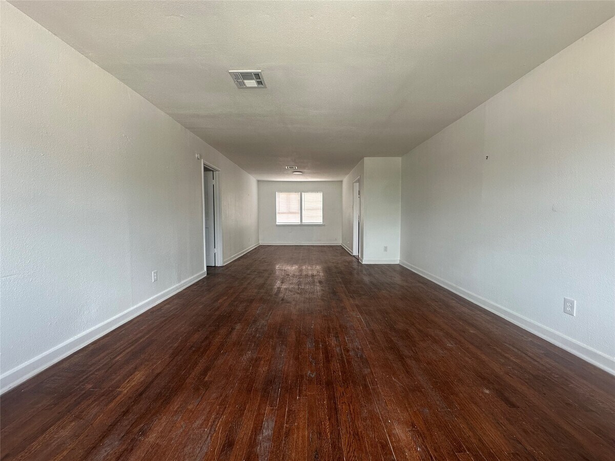 Photo - 3444 Blodgett St