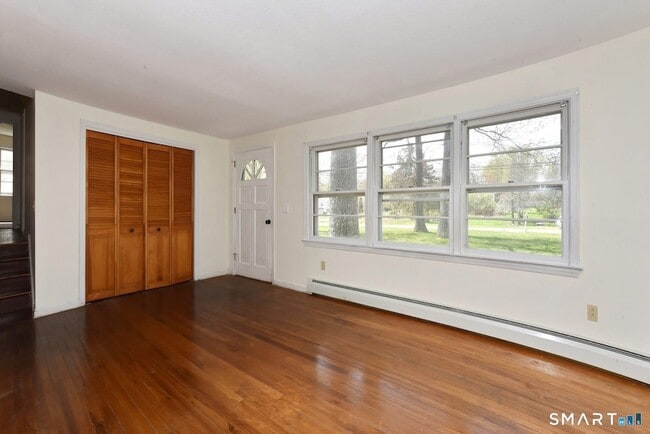 Photo - 18 Old Young St