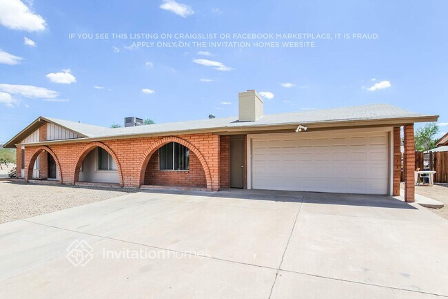 1143 E Caldwell St