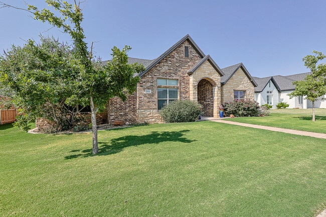 Photo - "Stunning 4-Bedroom with 3 Full Baths in Charming Brooke Heights!"