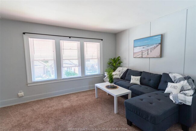 Photo - 1664 Goyeau St Unit Upper