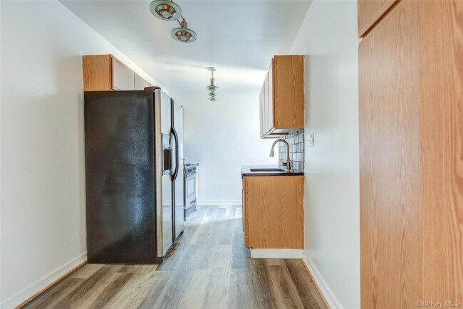 Photo - 87-10 34th Ave Unidad 6M