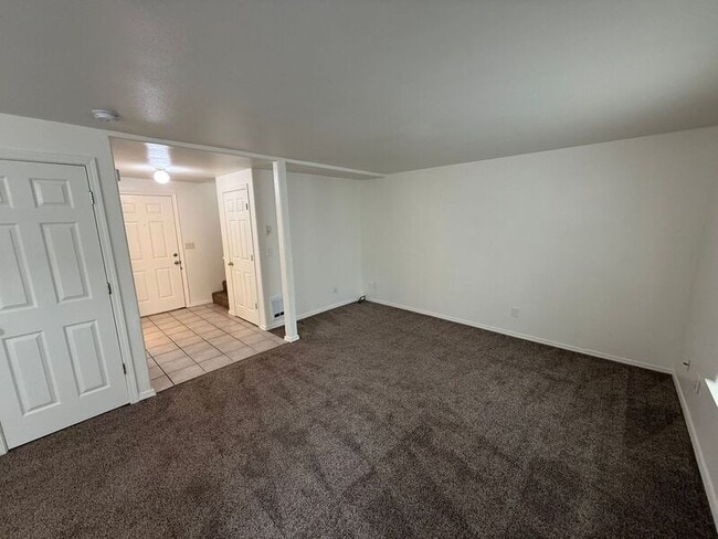 Photo - 4342 Ward Pl NE