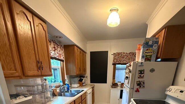 Photo - 707 W Iowa St