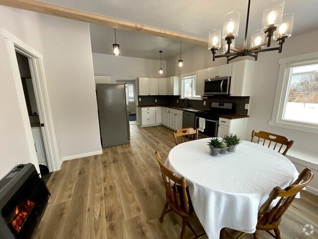 Building Photo - 812 S Dakota St Rental