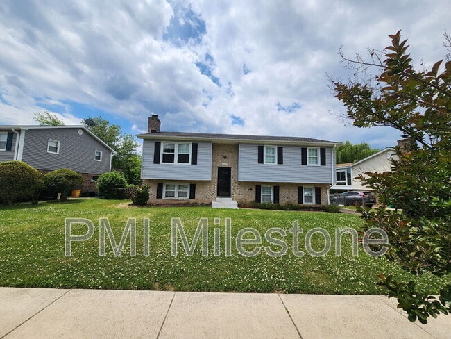 Building Photo - 3333 Swann Rd