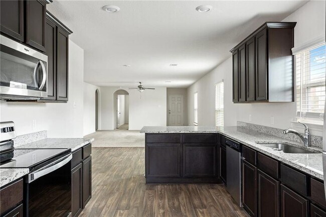 Photo - 201 Cres Park Dr