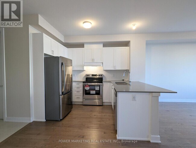 Photo - 25 Chasing Grv