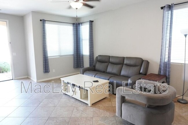 Photo - 2981 E Nighthawk Wy