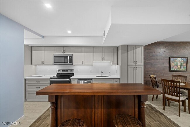 Photo - 833 Meadowland Dr