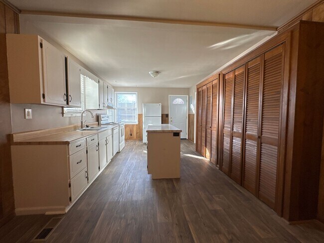 Photo - Spacious 3-Bedroom Home with Modern Update...