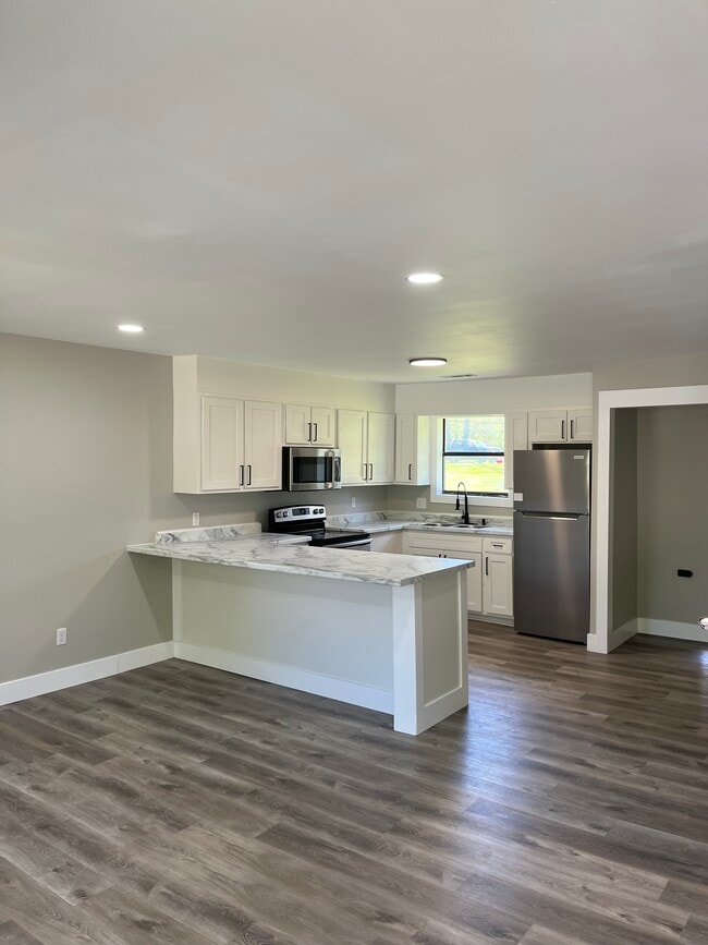 971 Shannon Dr Unit F