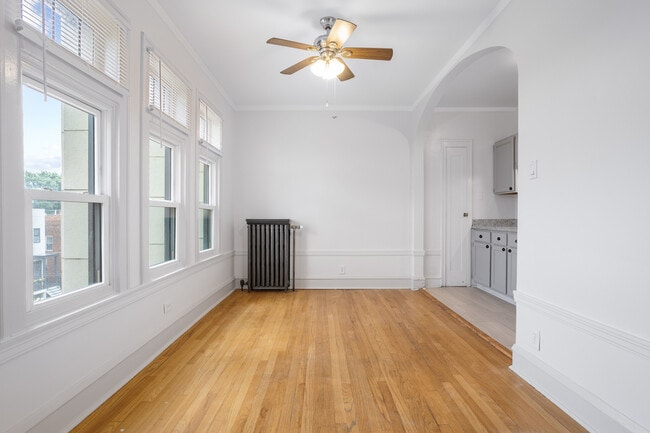 Photo - 2342 N Spaulding Ave