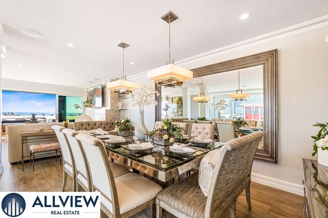 Photo - Stunning Beach House located on Newport Be...