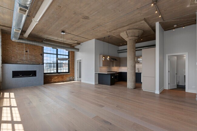 Photo - 17 S Loomis St Unidad 4M