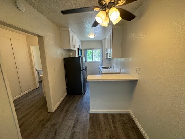 Photo - 3920 Redondo Beach Blvd Unidad 26